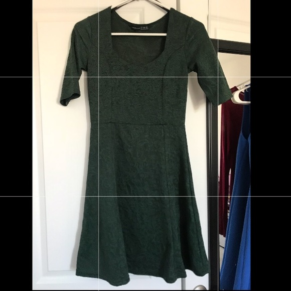 Dress - Picture 2 of 4